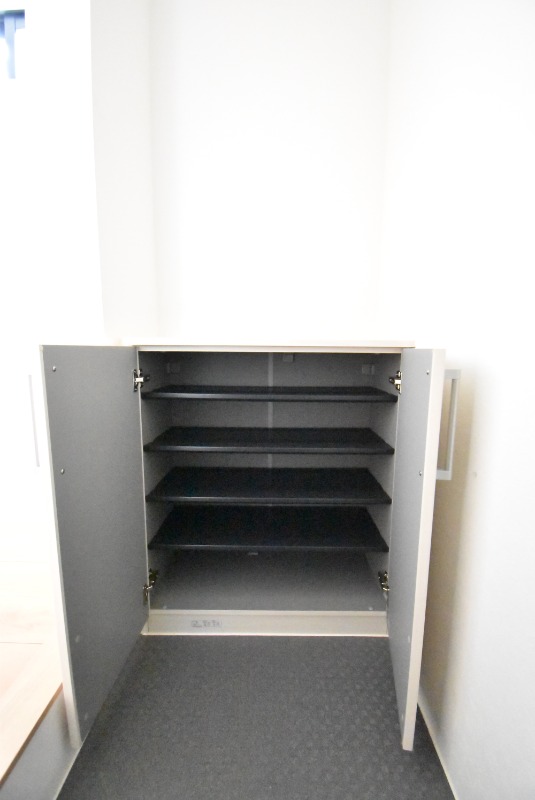 ��ʌ�����s�厚���̃A�p�[�g�̌���