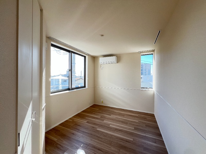 ��ʌ��O���s����c�Q���ڂ̃}���V�����̂��̑������E�X�y�[�X