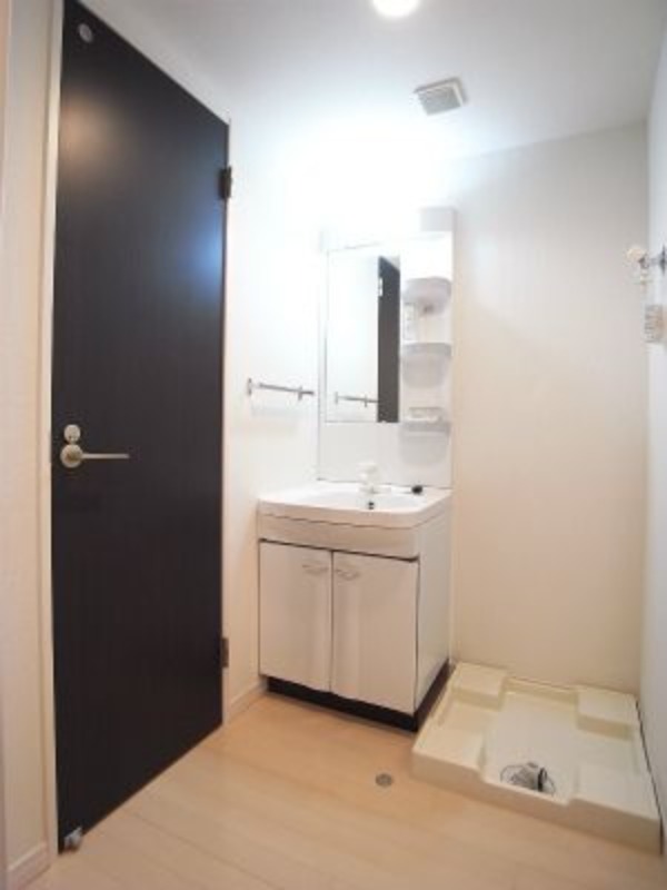 ��ʌ��������܎s����厚�_�c�̃}���V�����̐��ʏ�