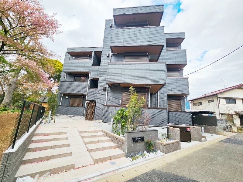 ��ʌ��������܎s�����擌��{�V����36-3�̃A�p�[�g�̌����O��