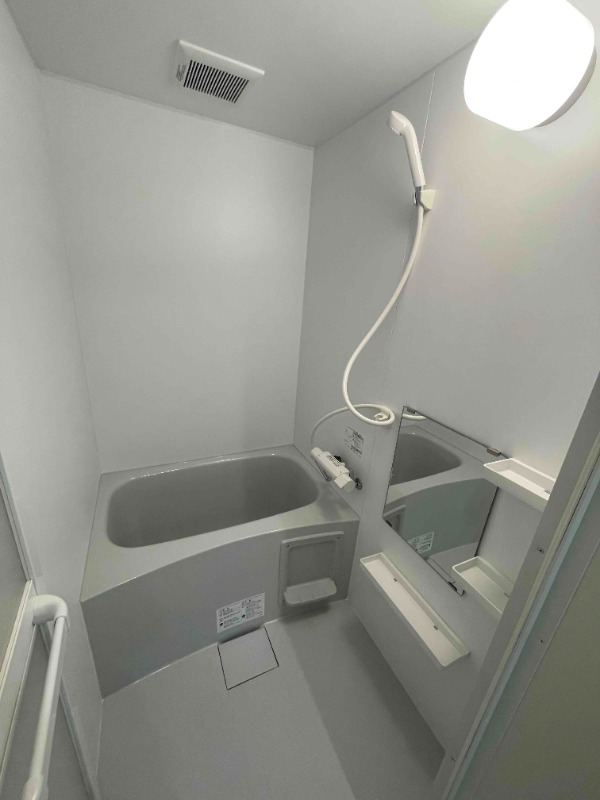 ��ʌ��������܎s���撆���R���ڂ̃A�p�[�g�̃o�X