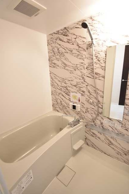 ��ʌ��������܎s�����擌��{�S���ڂ̃A�p�[�g�̃o�X