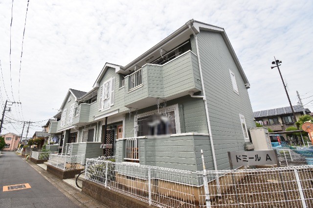 ��ʌ������s�V�P���̃A�p�[�g�̌����O��