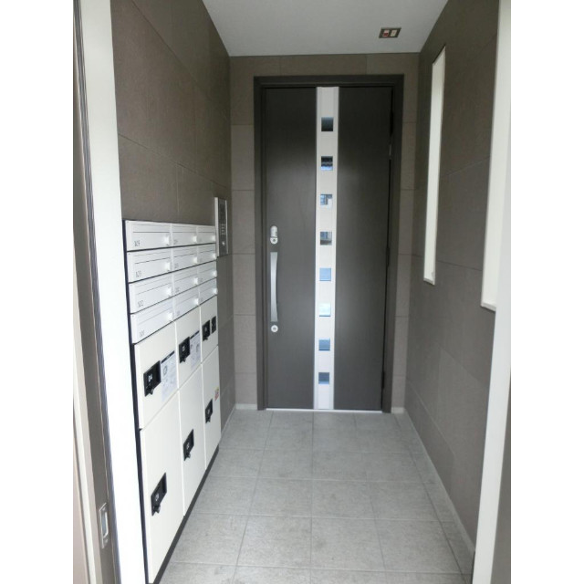 ��ʌ��������܎s�Y�a��O�n�R���ڂ̃}���V�����̃G���g�����X