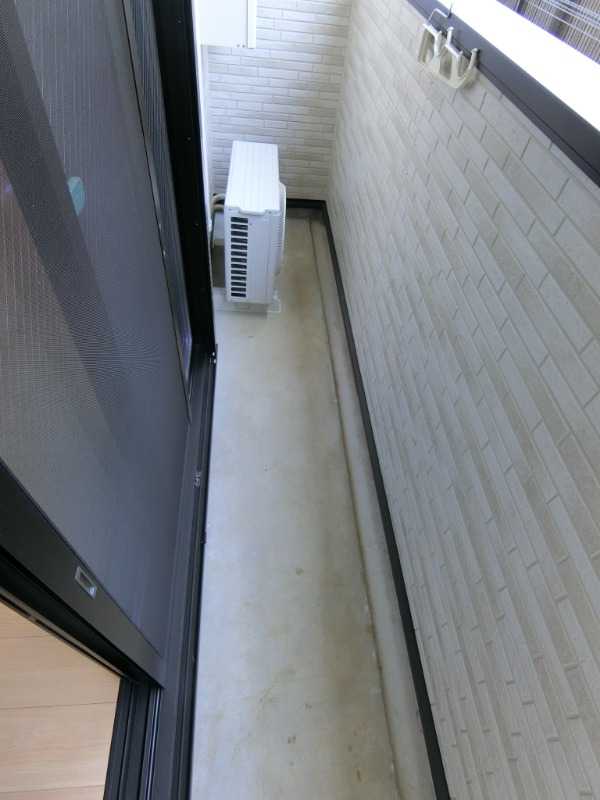 ��ʌ��������܎s�������a�c���Q���ڂ̃A�p�[�g�̃o���R�j�[