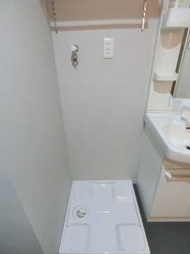 ��ʌ��������܎s�������a�c���Q���ڂ̃A�p�[�g�̂��̑������E�X�y�[�X