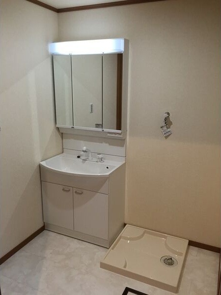 ��ʌ��z�J�s�����T���ڂ̃e���X�n�E�X�̂��̑�