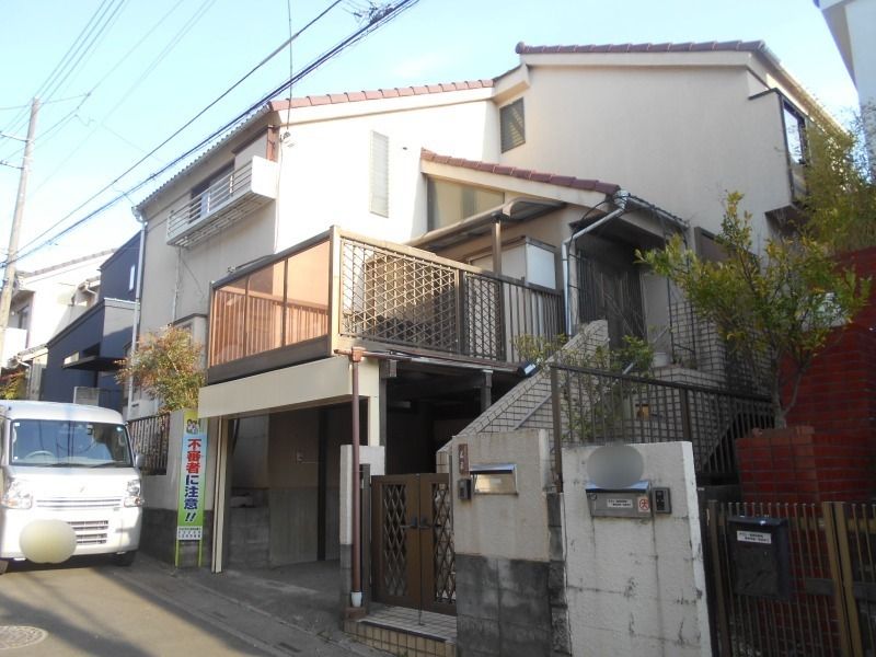 ��ʌ��������܎s������厚�쒆��161-44�̈�ˌ��Ă̌����O��