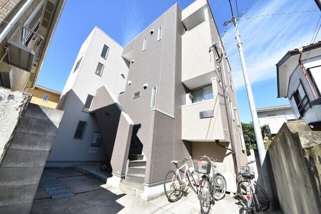 ��ʌ��������܎s��������Q���ڂ̃A�p�[�g�̌����O��