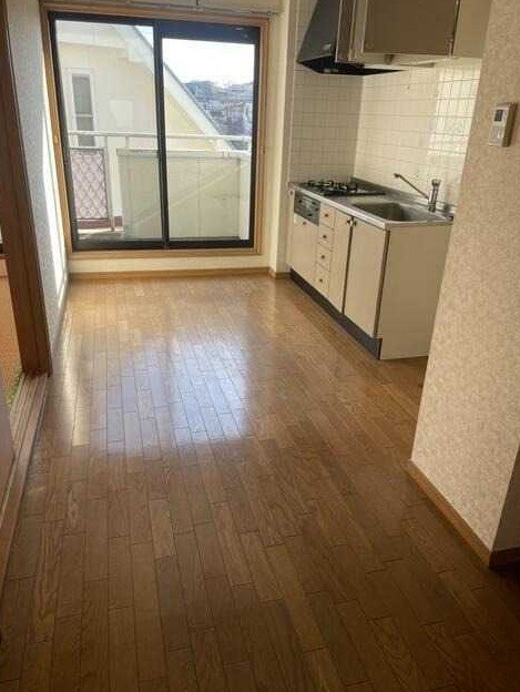 ��ʌ��������܎s��΋�{�ۂR���ڂ̃A�p�[�g�̃L�b�`��