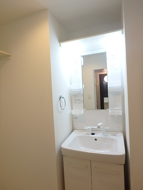 ��ʌ��������܎s��������Q���ڂ̃A�p�[�g�̐��ʏ�