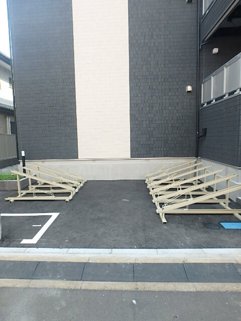 ��ʌ��������܎s�Y�a��j���J�Q���ڂ̃A�p�[�g�̂��̑�