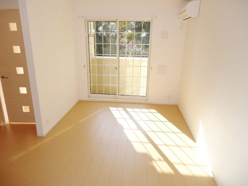 ��ʌ��������܎s�k��{�����̃A�p�[�g�̋��ԁE���r���O