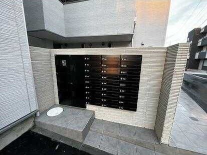 ��ʌ��������܎s����{�O���̃}���V�����̃G���g�����X