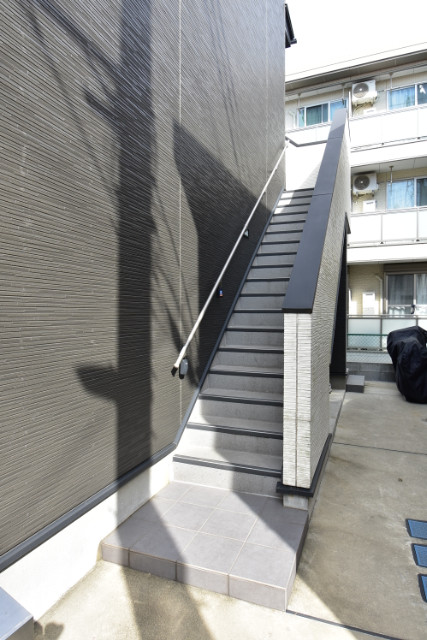 ��ʌ��������܎s����厚�󗈂̃A�p�[�g�̃G���g�����X