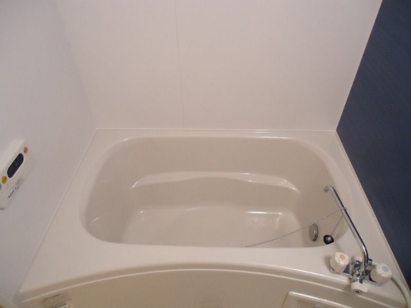 ��ʌ��������܎s�k��{�����̃A�p�[�g�̃o�X