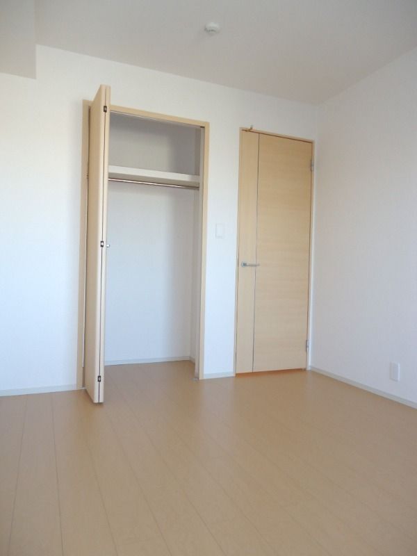 ��ʌ��������܎s�k��{�����̃A�p�[�g�̎��[