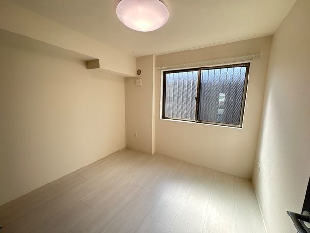 ��ʌ��������܎s���搼��{�Q���ڂ̃A�p�[�g�̂��̑������E�X�y�[�X