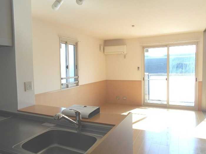 ��ʌ��������܎s������{�����P���ڂ̃A�p�[�g�̋��ԁE���r���O