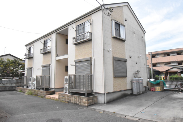 ��ʌ��z�J�s�ԎR���P���ڂ̃A�p�[�g�̌����O��