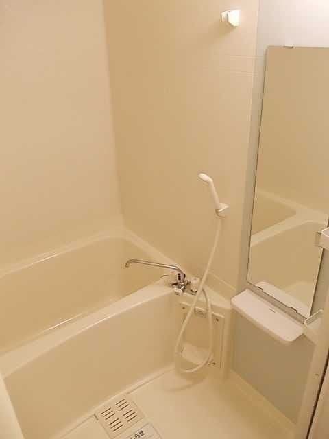 ��ʌ��������܎s�k��{�����̃A�p�[�g�̃o�X