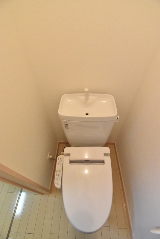 ��ʌ��z�J�s�ԎR���P���ڂ̃A�p�[�g�̃g�C��