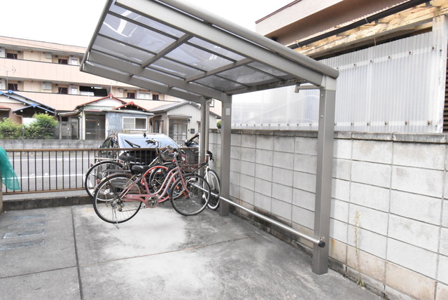 ��ʌ��z�J�s�ԎR���P���ڂ̃A�p�[�g�̂��̑�