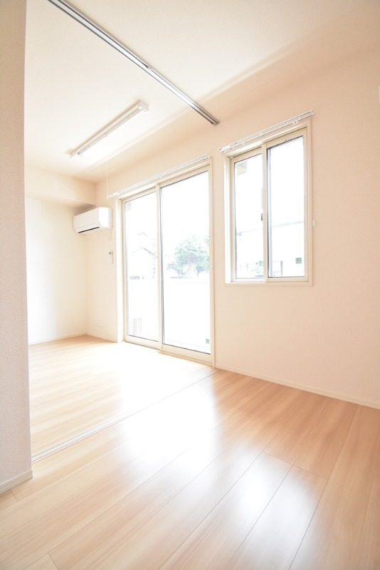 ��ʌ��������܎s��{��㏬���̃A�p�[�g�̂��̑������E�X�y�[�X