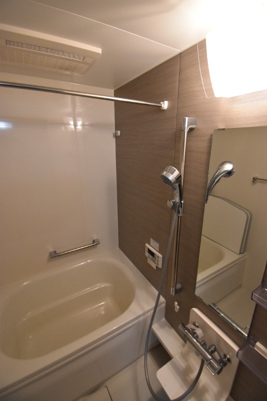 ��ʌ��z�J�s���]���P���ڂ̃A�p�[�g�̃o�X