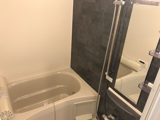 ��ʌ��������܎s�΋�厚�O���̃A�p�[�g�̃o�X