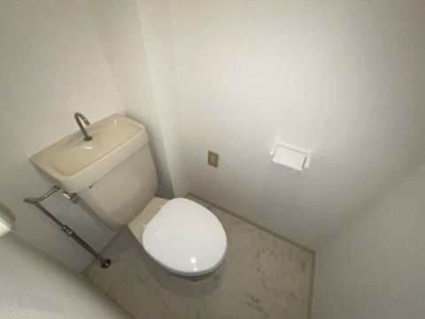 ��ʌ��������܎s��΋撇���Q���ڂ̃A�p�[�g�̃g�C��