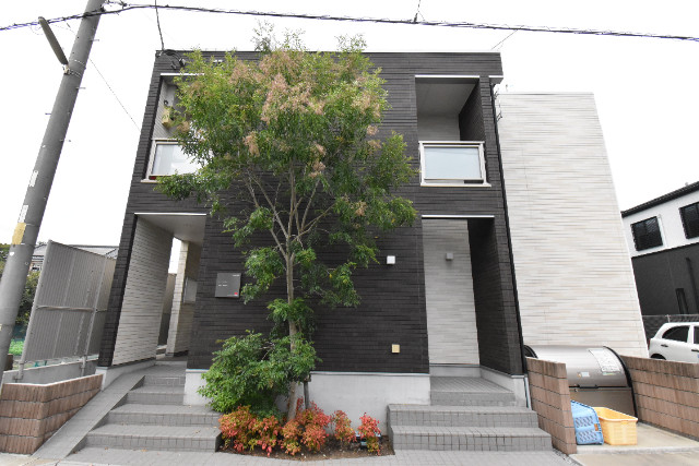 ��ʌ��z�J�s���]���P���ڂ̃A�p�[�g�̃G���g�����X