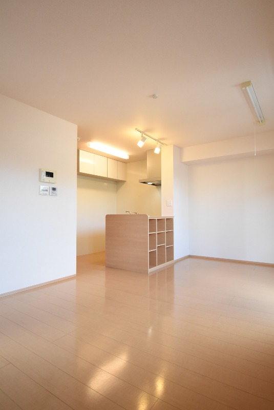 ��ʌ��������܎s�k�擌�听���P���ڂ̃A�p�[�g�̋��ԁE���r���O