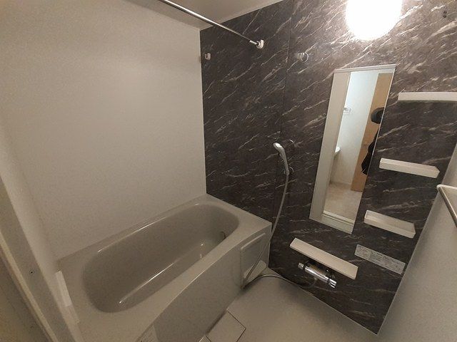 ��ʌ��z�J�s�����R���ڂ̃A�p�[�g�̃o�X