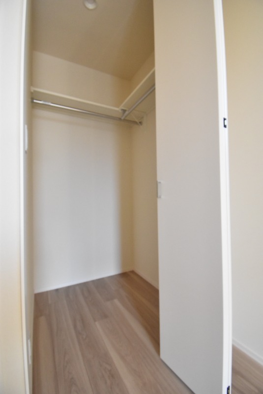 ��ʌ��������܎s�k����i���Q���ڂ̃}���V�����̎��[