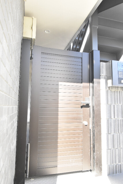 ��ʌ��������܎s������x�蒬�̃A�p�[�g�̃G���g�����X