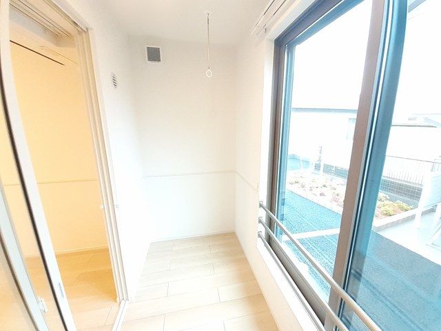 ��ʌ��z�J�s�����R���ڂ̃A�p�[�g�̃o���R�j�[