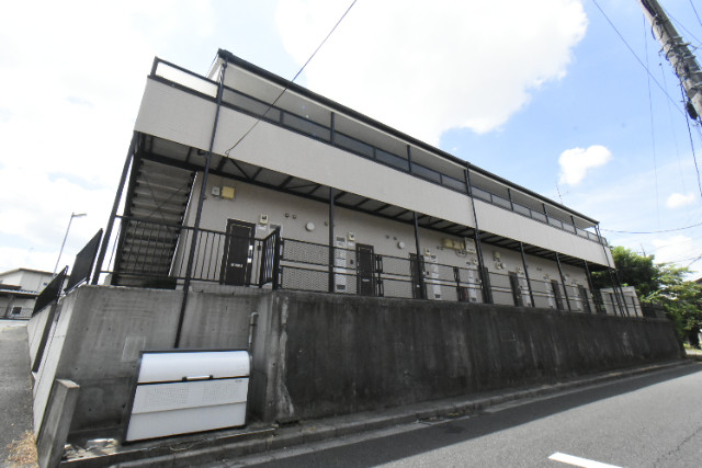 ��ʌ�����s�厚���s�̃A�p�[�g�̌����O��