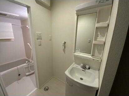 ��ʌ��������܎s�k����i���P���ڂ̃A�p�[�g�̐��ʏ�