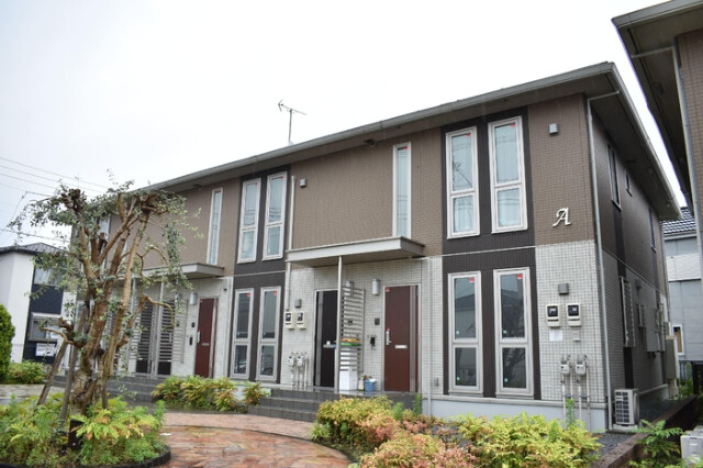 ��ʌ�����s�厚������̃A�p�[�g�̌����O��