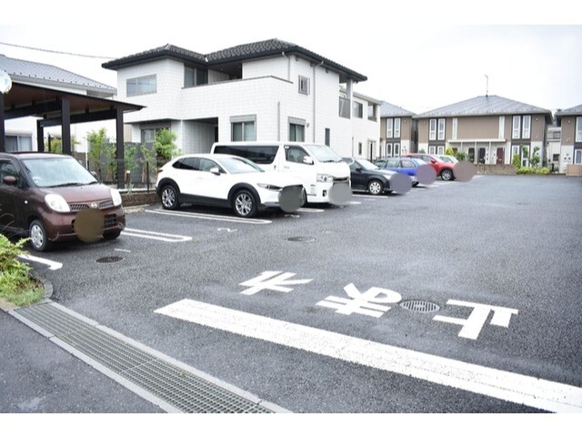 ��ʌ�����s�厚������̃A�p�[�g�̒��ԏ�