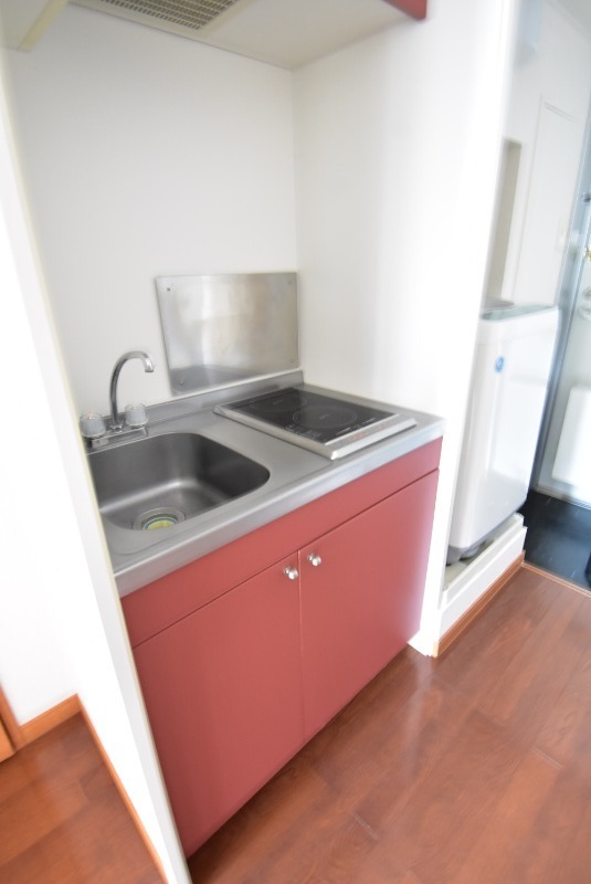 ��ʌ��������܎s�Y�a�撇���R���ڂ̃}���V�����̃L�b�`��