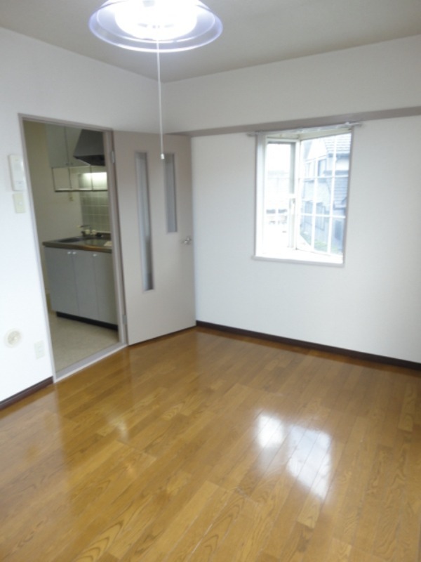 ��ʌ��������܎s�����擌��{�V���ڂ̃A�p�[�g�̂��̑������E�X�y�[�X