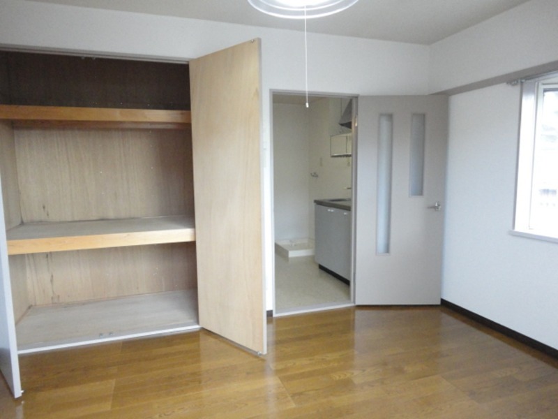 ��ʌ��������܎s�����擌��{�V���ڂ̃A�p�[�g�̎��[