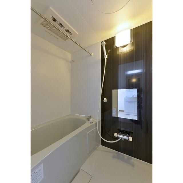 ��ʌ��������܎s��΋�{���R���ڂ̃A�p�[�g�̃o�X