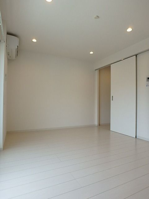 ��ʌ�����s�����P���ڂ̃}���V�����̋��ԁE���r���O