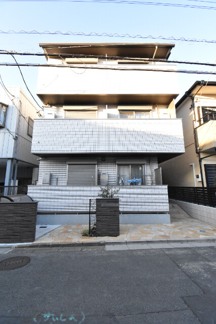 ��ʌ��������܎s�Y�a��ݒ��Q����3-14�̃A�p�[�g�̌����O��