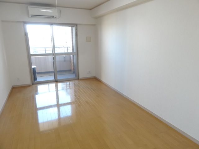 ��ʌ��������܎s�Y�a���؍�P���ڂ̃}���V�����̋��ԁE���r���O