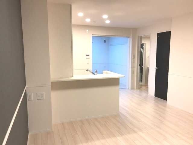 ��ʌ��������܎s��΋�厚���̃A�p�[�g�̋��ԁE���r���O