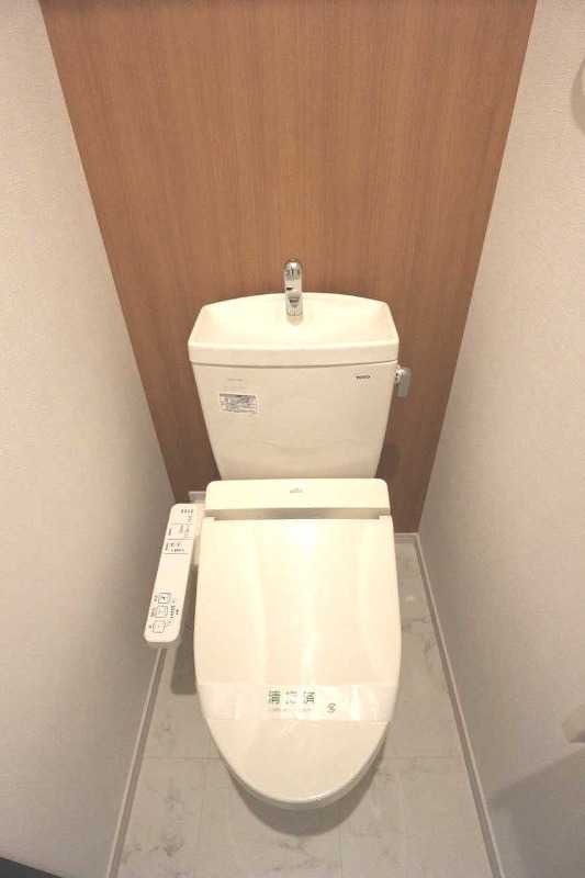 ��ʌ��������܎s�k��ޗǒ��̃A�p�[�g�̃g�C��